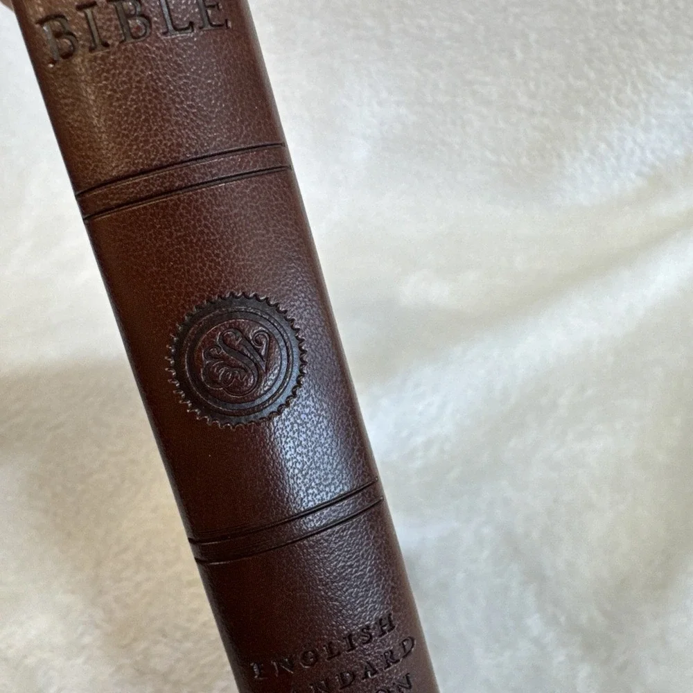 The Holy Bible ESV English Compact Crossway Old &‎ New Testaments Trutone 2016